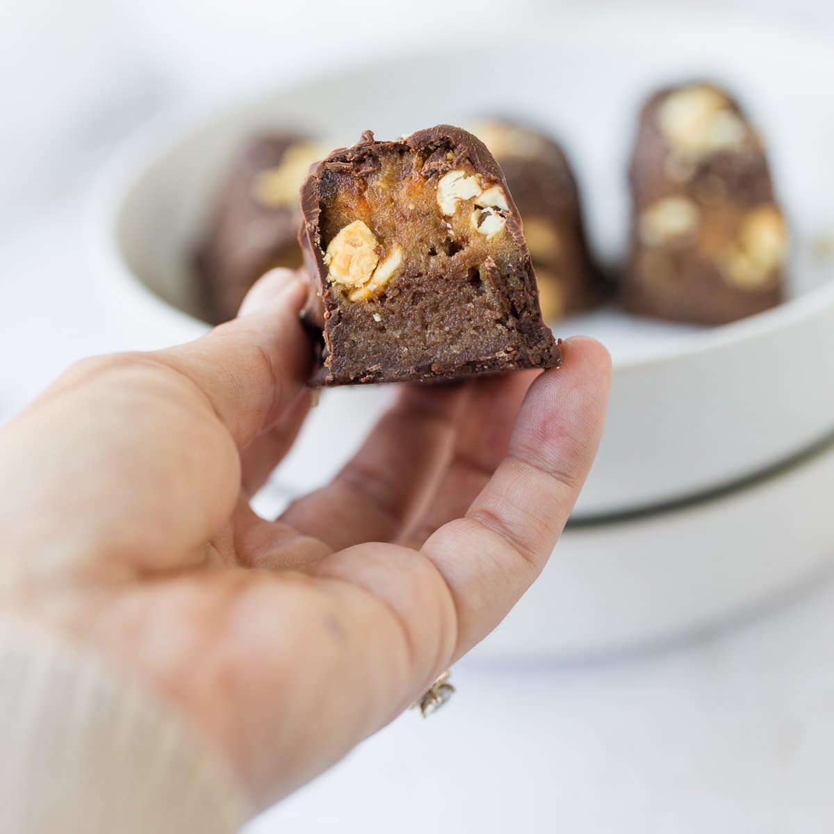 Achieve Perfect Snickers Protein Bars: Layering & Texture Secrets